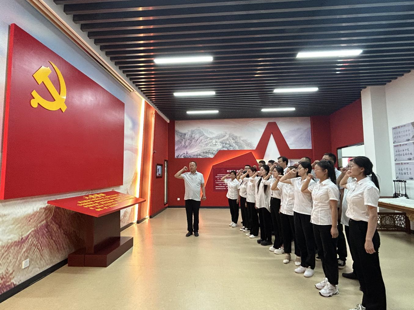 走進廉政教育基地 接受廉政清風洗禮——科教集團赴師市廉政教育進行警示教育