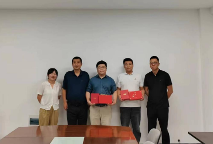 國資委黨支部開展“八一”走訪慰問主題黨日活動