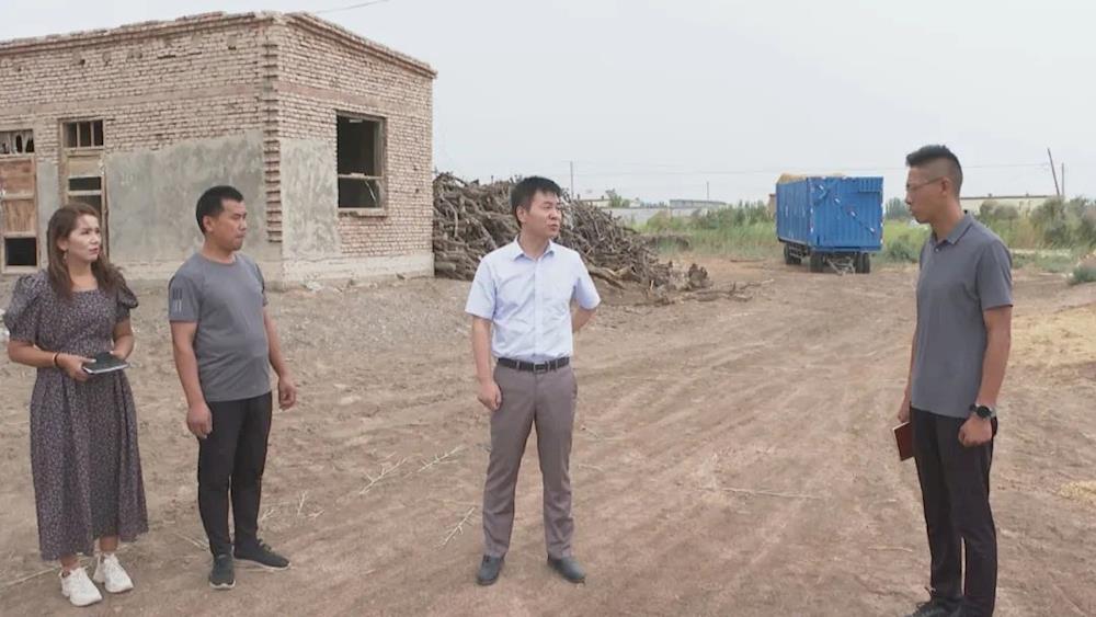 王小強(qiáng)深入連隊(duì)督導(dǎo)安全穩(wěn)定隱患排查工作