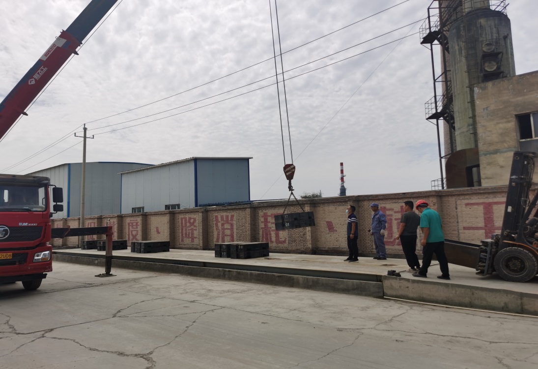 阿拉爾質量技術監督綜合檢測檢驗所開展棉花加工企業 計量器具周期檢定工作