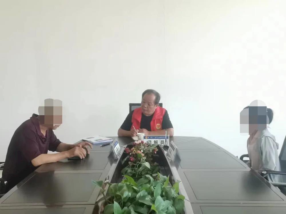 當事人突發心臟病，看十一團調解員如何溫情處理