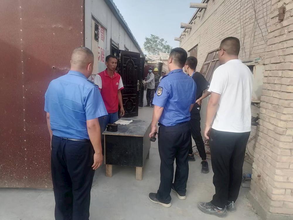 重拳出擊拆違建  一師城管在行動