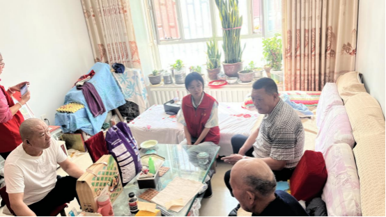 二團扎實開展防返貧走訪入戶活動