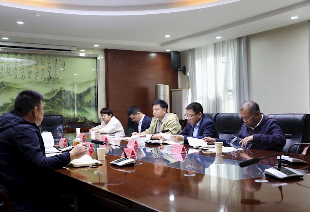 師市領(lǐng)導(dǎo)在十一團(tuán)調(diào)研指導(dǎo)工作