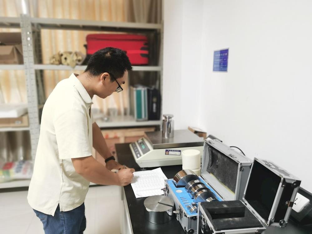 師市市場監管局計量檢定有力度 服務民生有溫度