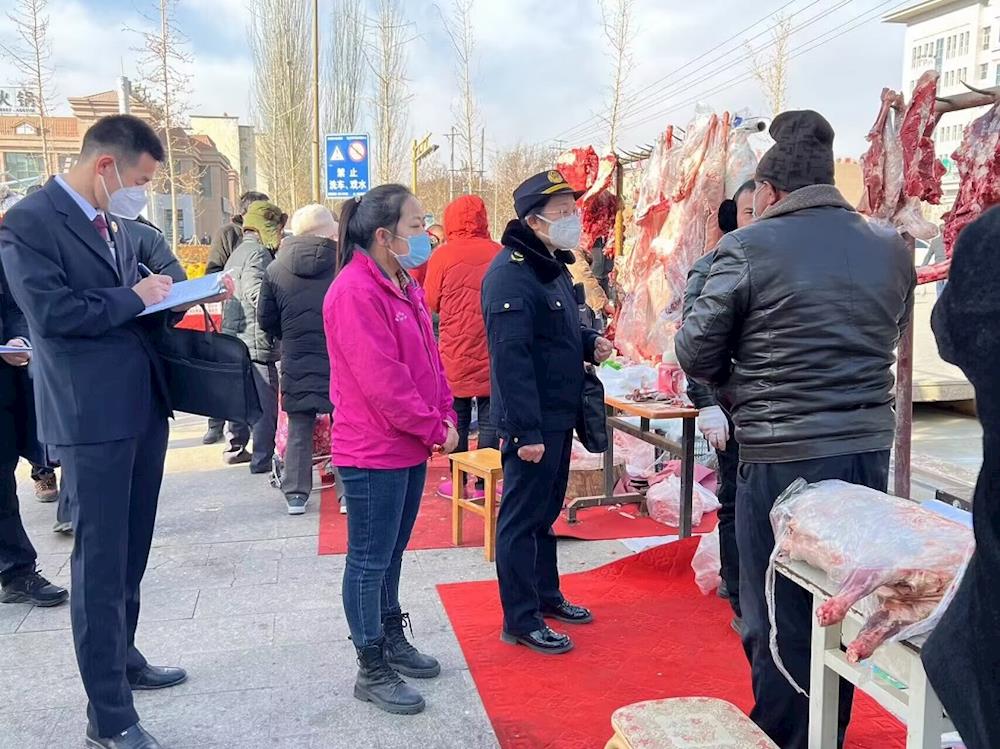 師市市場監(jiān)管局組織開展春節(jié)前食品安全專項檢查