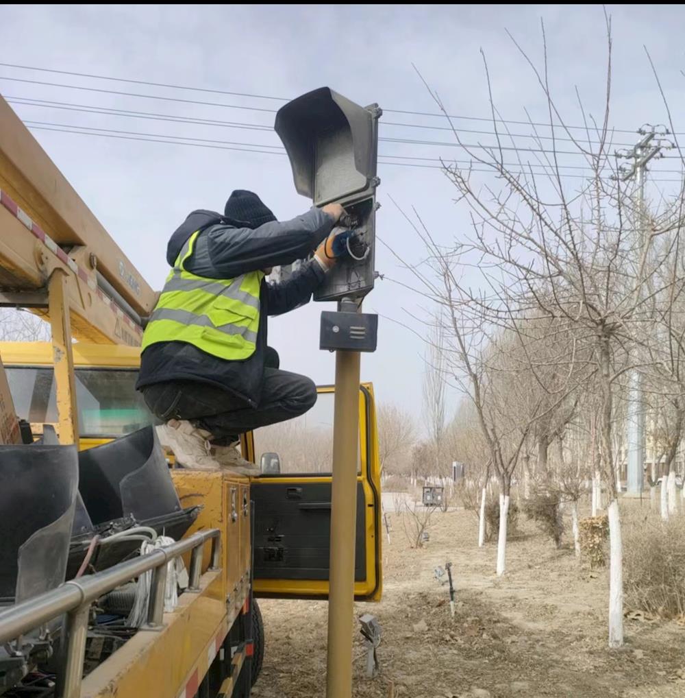 開展亮化巡檢工作   共創文明璀璨之城