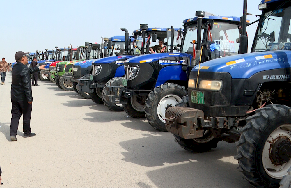 一團開展農機審驗工作 筑牢農機安全生產防線