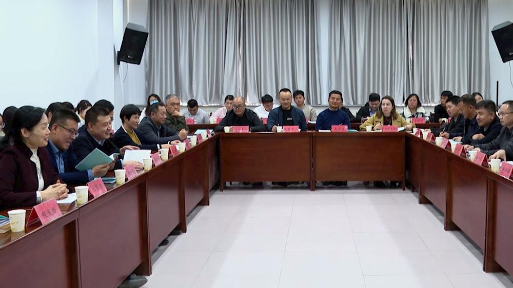 第十四師昆玉市來一團觀摩國家衛(wèi)生鄉(xiāng)鎮(zhèn)復審工作