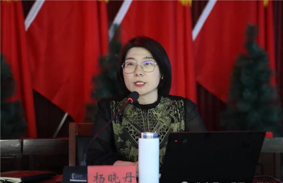 十四團團委“五四”專題講座暨青年交流座談會