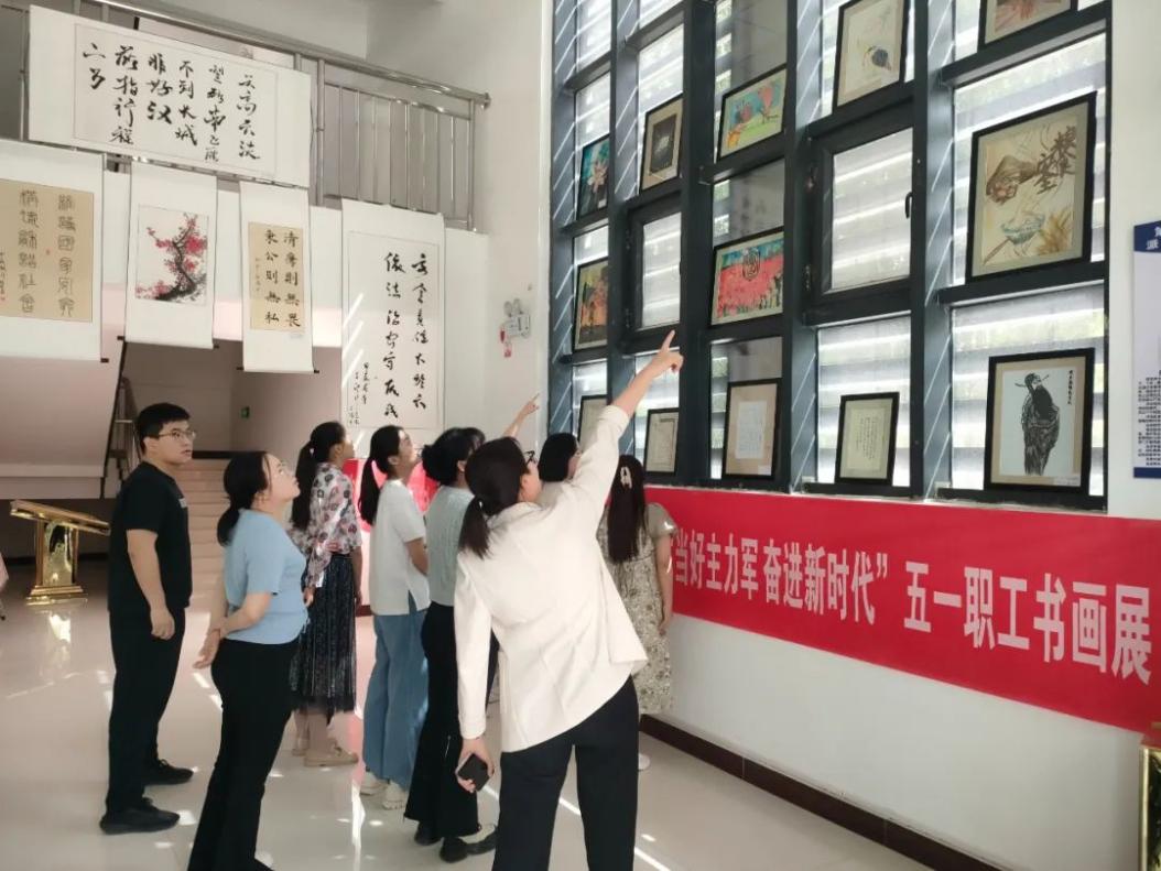 “青春五月 一起奮進(jìn)”統(tǒng)眾（集團(tuán)）公司開展書畫展覽活動