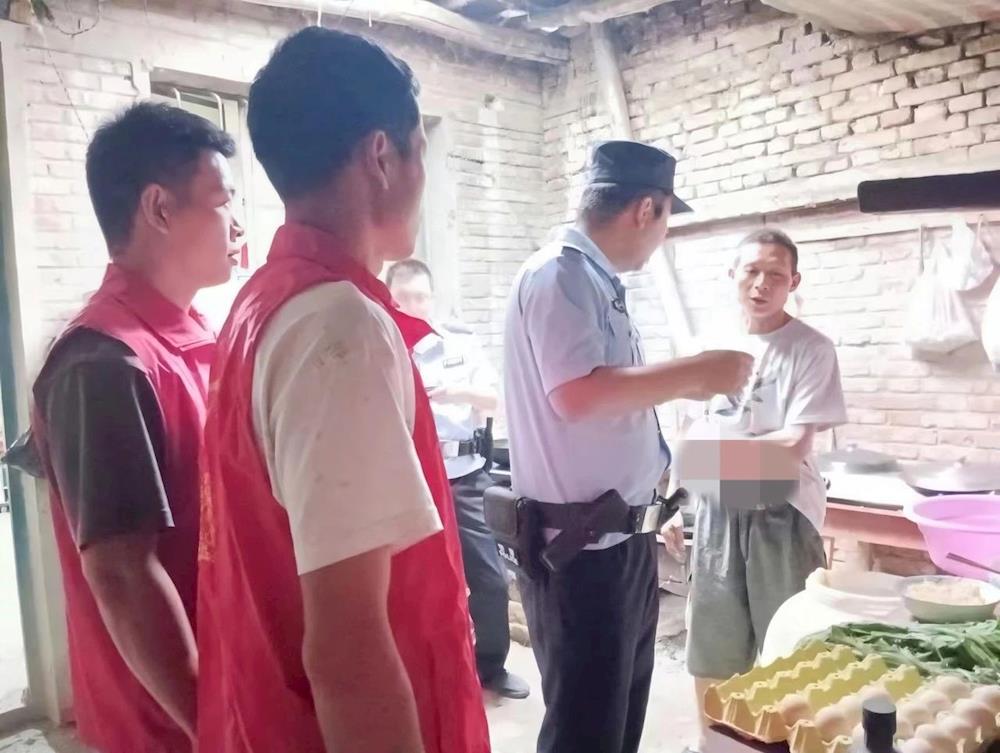 安全生產月丨十一團八連聯合花橋派出所開展安全排查