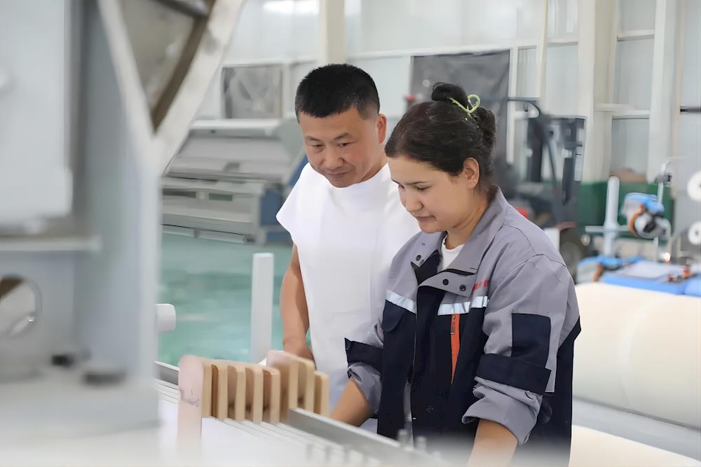 一團金銀川鎮：聚勢賦能  做大做強紡織服裝產業