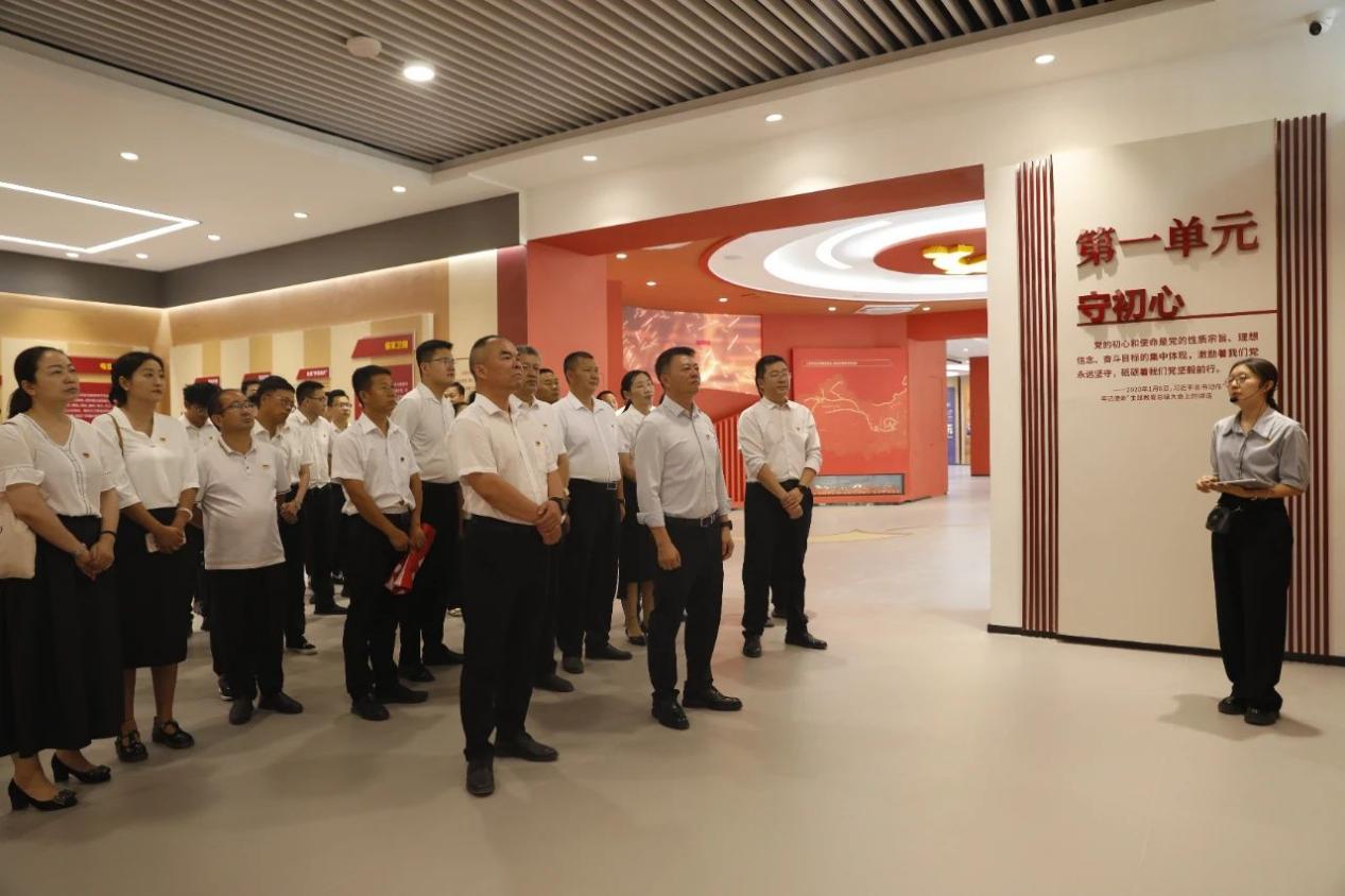 黨性教育|八團組織開展“黨旗映天山”主題黨日活動