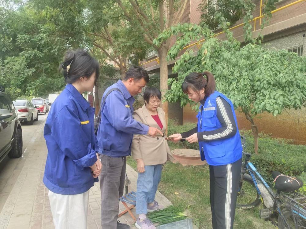 垃圾分類來敲門，入戶宣傳見成效