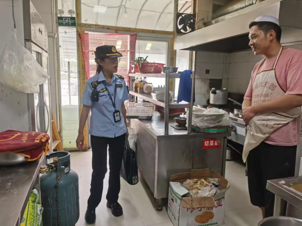 師市組織開展誠信經(jīng)營主題宣傳