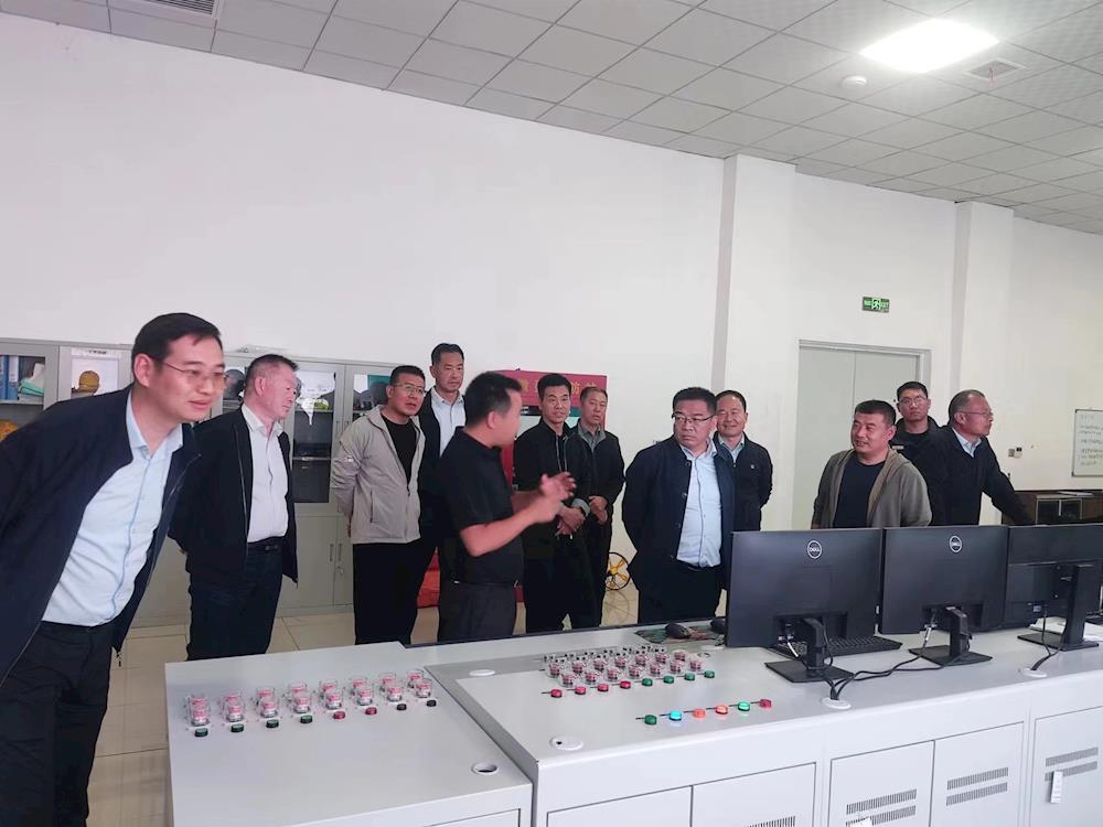 第一師副師長魯飛帶隊檢查安全生產工作