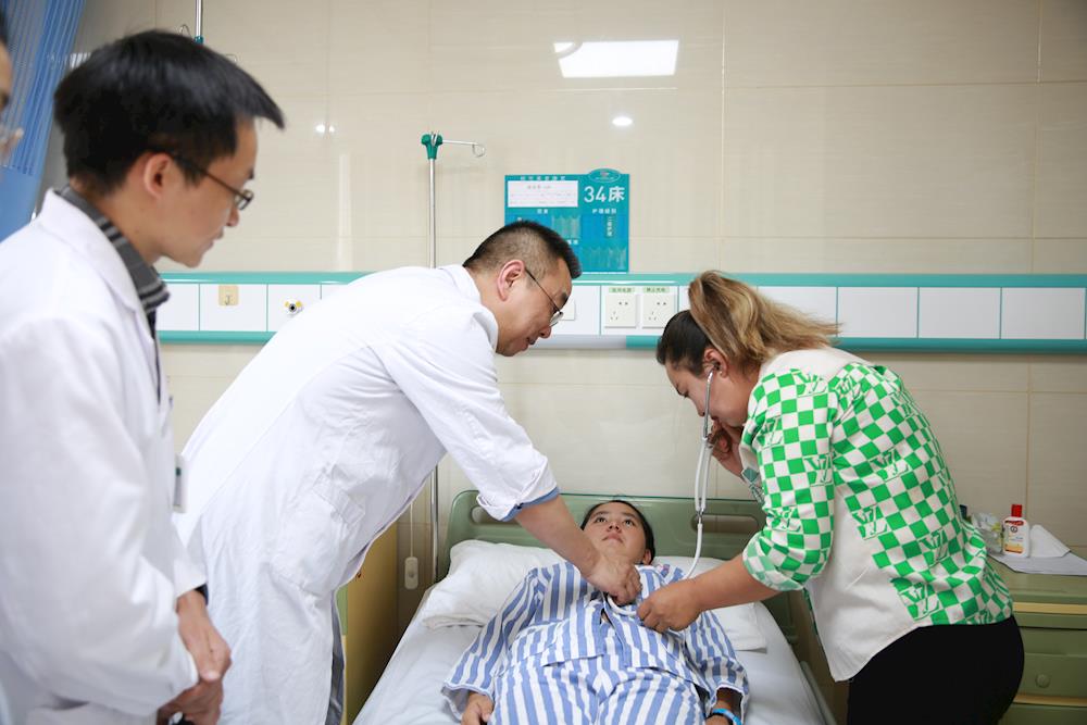 托起“心希望”，讓南疆這些孩子再無“心”病