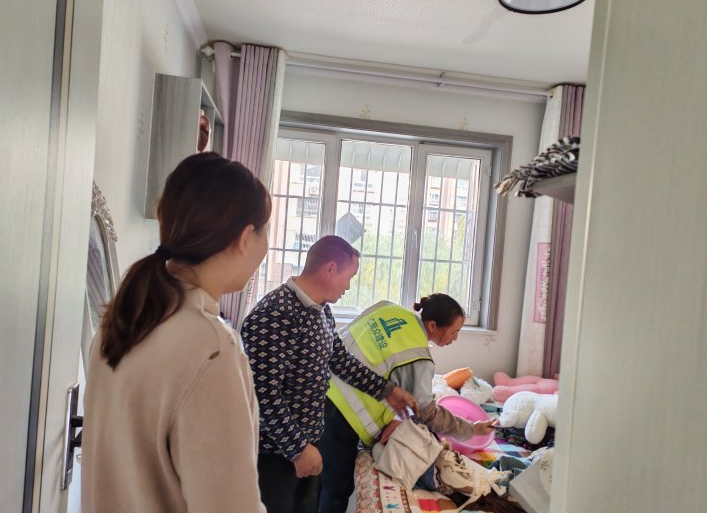 我為群眾辦實事|樓上漏水傷了鄰里情 社區(qū)調(diào)解暖了居民心