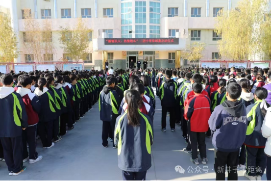 二團中學舉辦“激情似火 熱血燃冬”師生排球賽啟動儀式