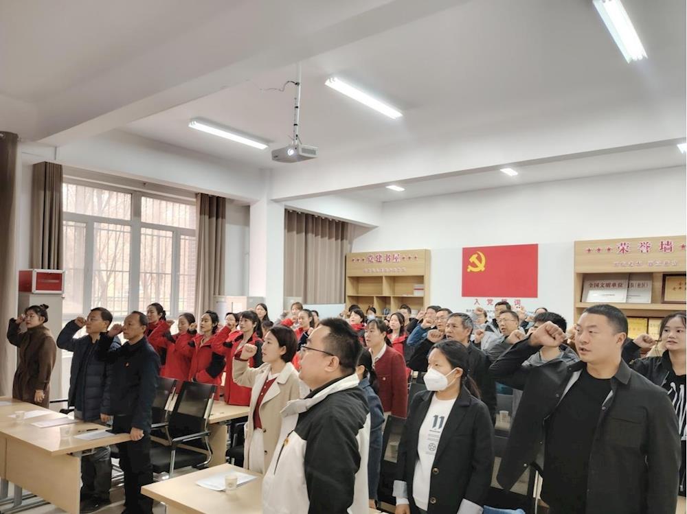 衛(wèi)健委黨總支愛心義診進(jìn)社區(qū) 健康服務(wù)暖人心