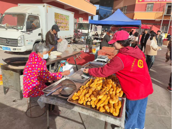 第一師阿拉爾市持續(xù)開(kāi)展“反對(duì)浪費(fèi)  崇尚節(jié)約”宣傳主題活動(dòng)