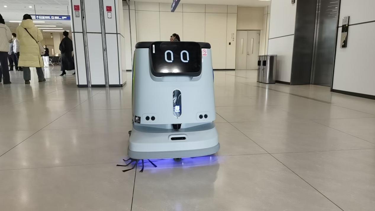 智慧商業(yè)新生態(tài)：AI賦能傳統(tǒng)運營的破局之路 ——大學(xué)城集團商業(yè)運營管理公司的智能化轉(zhuǎn)型實踐之路