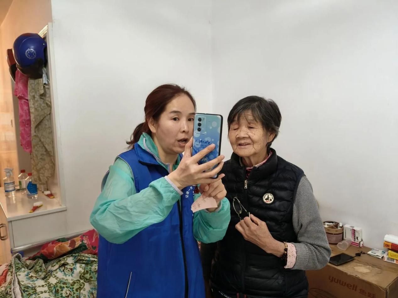 八團社保所：情暖夕陽紅 敬老繼傳統(tǒng)