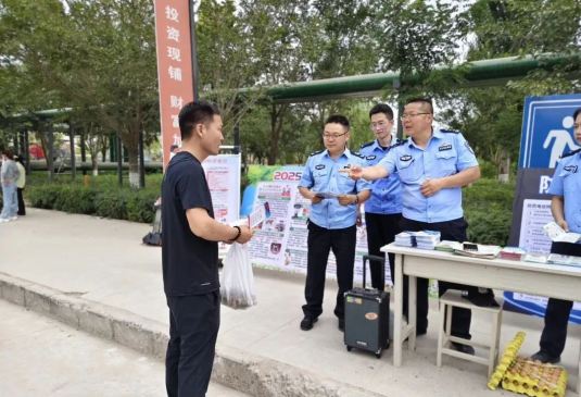 普法超市進巴扎，“趕集送法”護萬家