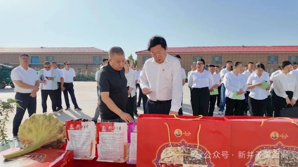 黨建引領(lǐng)聚合力 高質(zhì)量發(fā)展譜新篇——二團(tuán)召開2025年黨建引領(lǐng)經(jīng)濟(jì)高質(zhì)量發(fā)展現(xiàn)場會