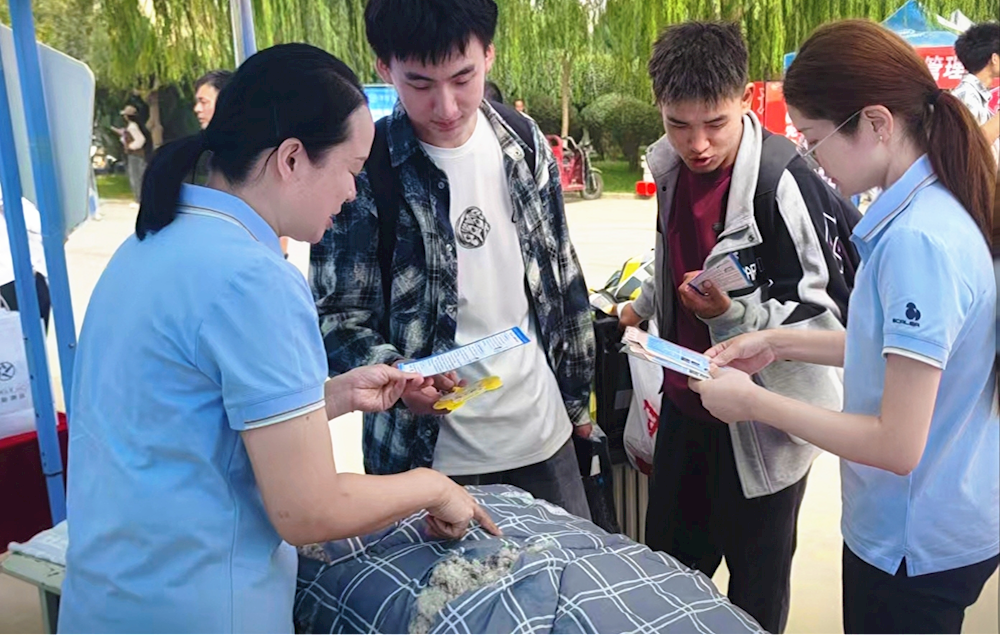 質(zhì)量月丨阿拉爾纖維檢驗(yàn)所開展“陽(yáng)光纖檢”進(jìn)校園公益宣傳活動(dòng)
