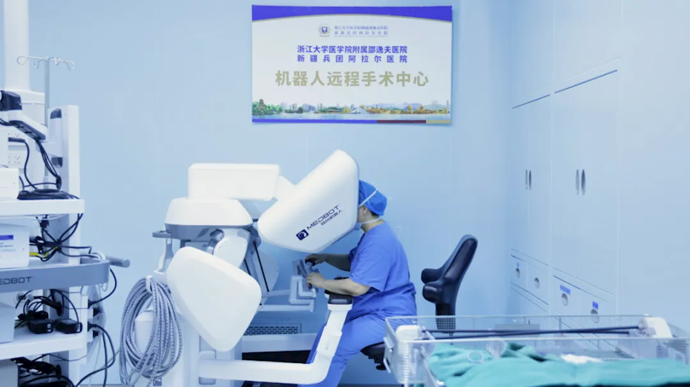 南疆首例機(jī)器人輔助宮頸癌根治術(shù)成功實(shí)施，微創(chuàng)技術(shù)引領(lǐng)治療新時(shí)代