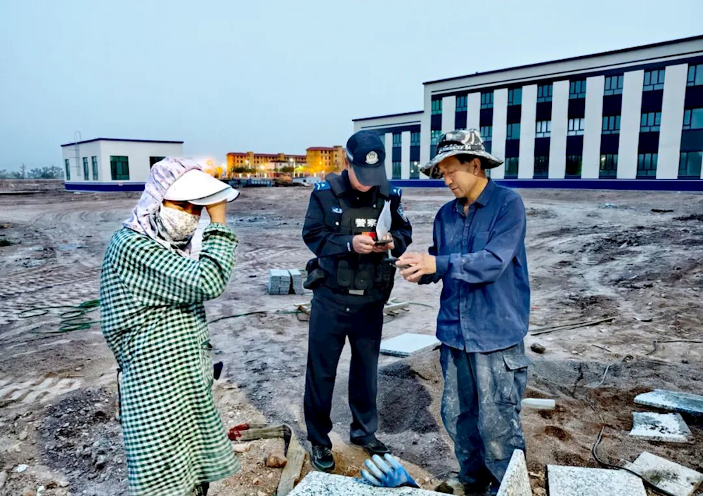 “指尖辦、網格走、上門送”——一師公安“暖心警務”織就流動人口服務網