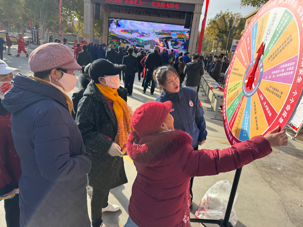 阿拉爾市消防宣傳月啟動 八大環節烹制"安全盛宴"