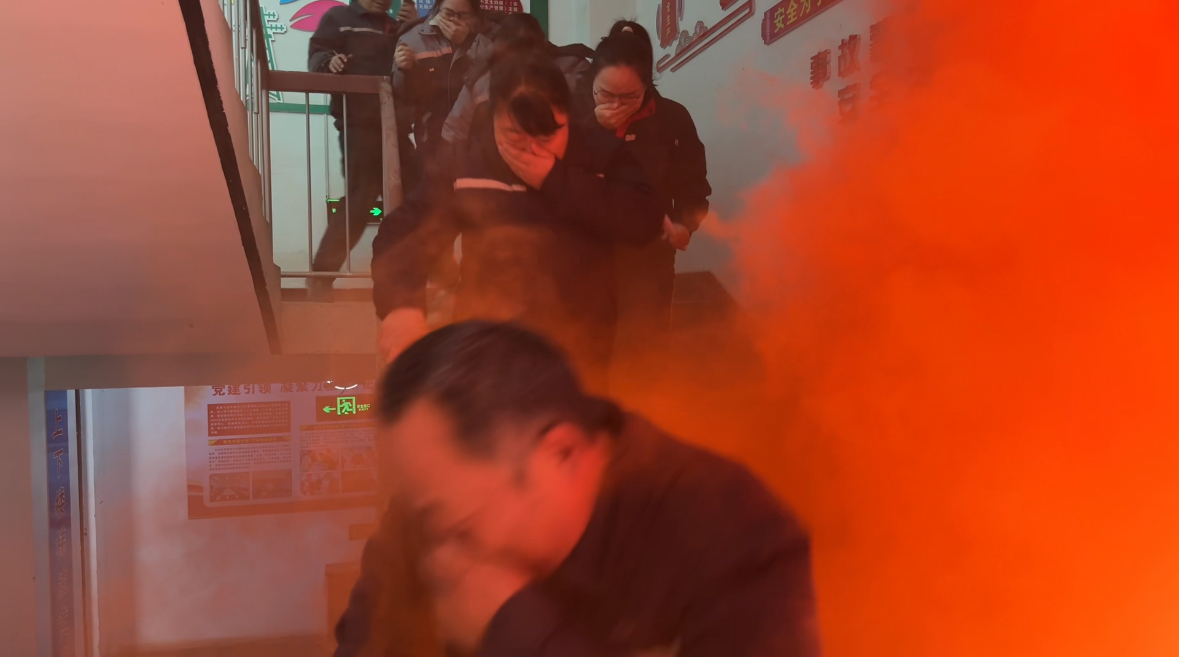 項目建設新進展！G3036阿克蘇至阿拉爾高速公路項目下穿鐵路段貫通