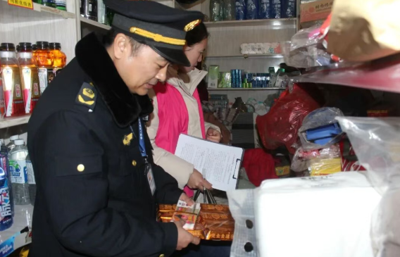 十二團多部門聯合整治 規范殯葬用品市場