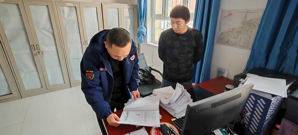 第一師阿拉爾市精準發放冬春救助資金暖心守護受災群眾基本生活