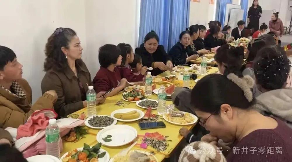 二團十二連與共建單位努爾巴格村聯合開展文體聯誼活動